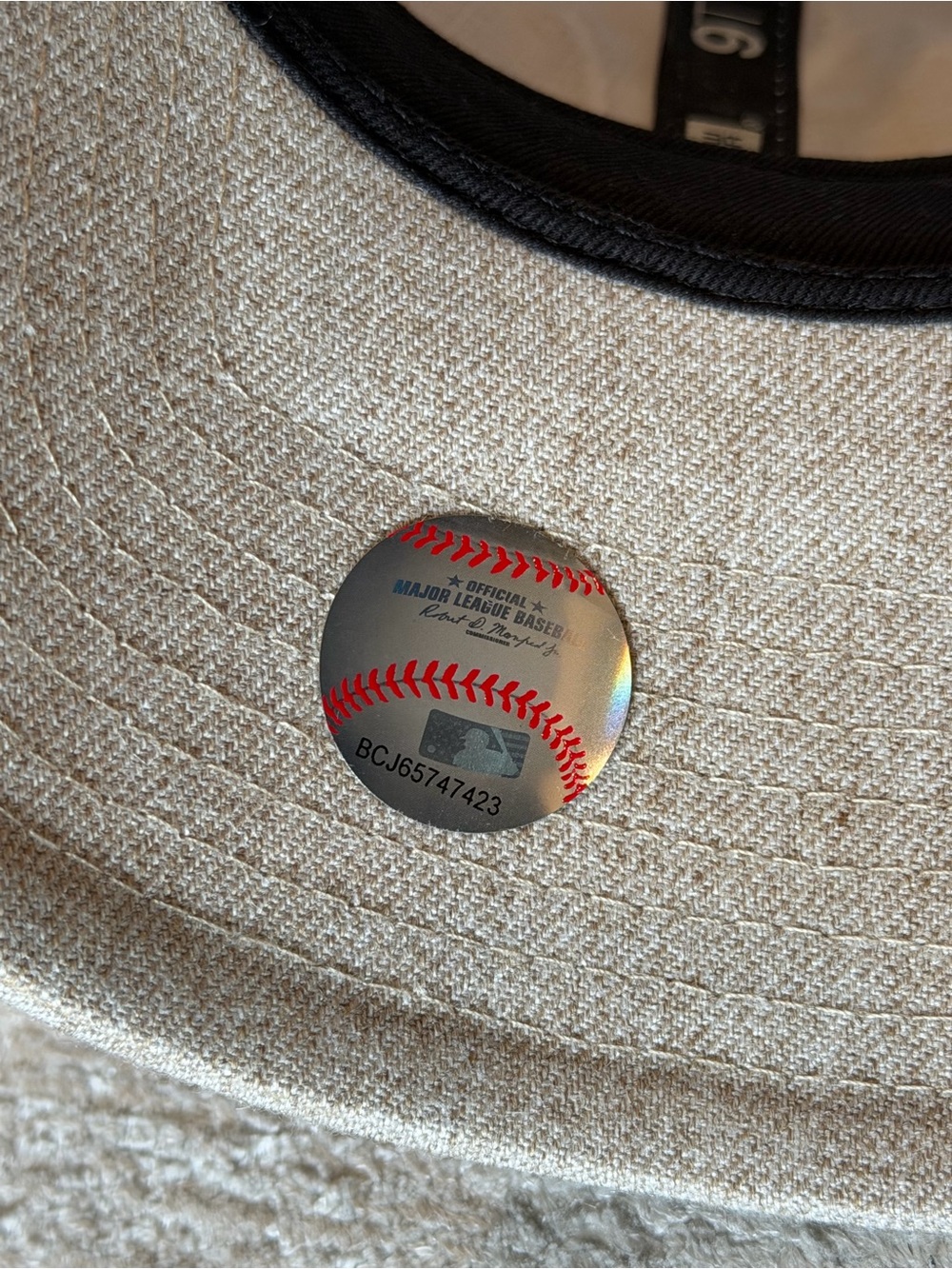 Aritzia x New Era NY Yankee 9TWENTY Adjustable Baseball Cap - Natural - Picture 9 of 11